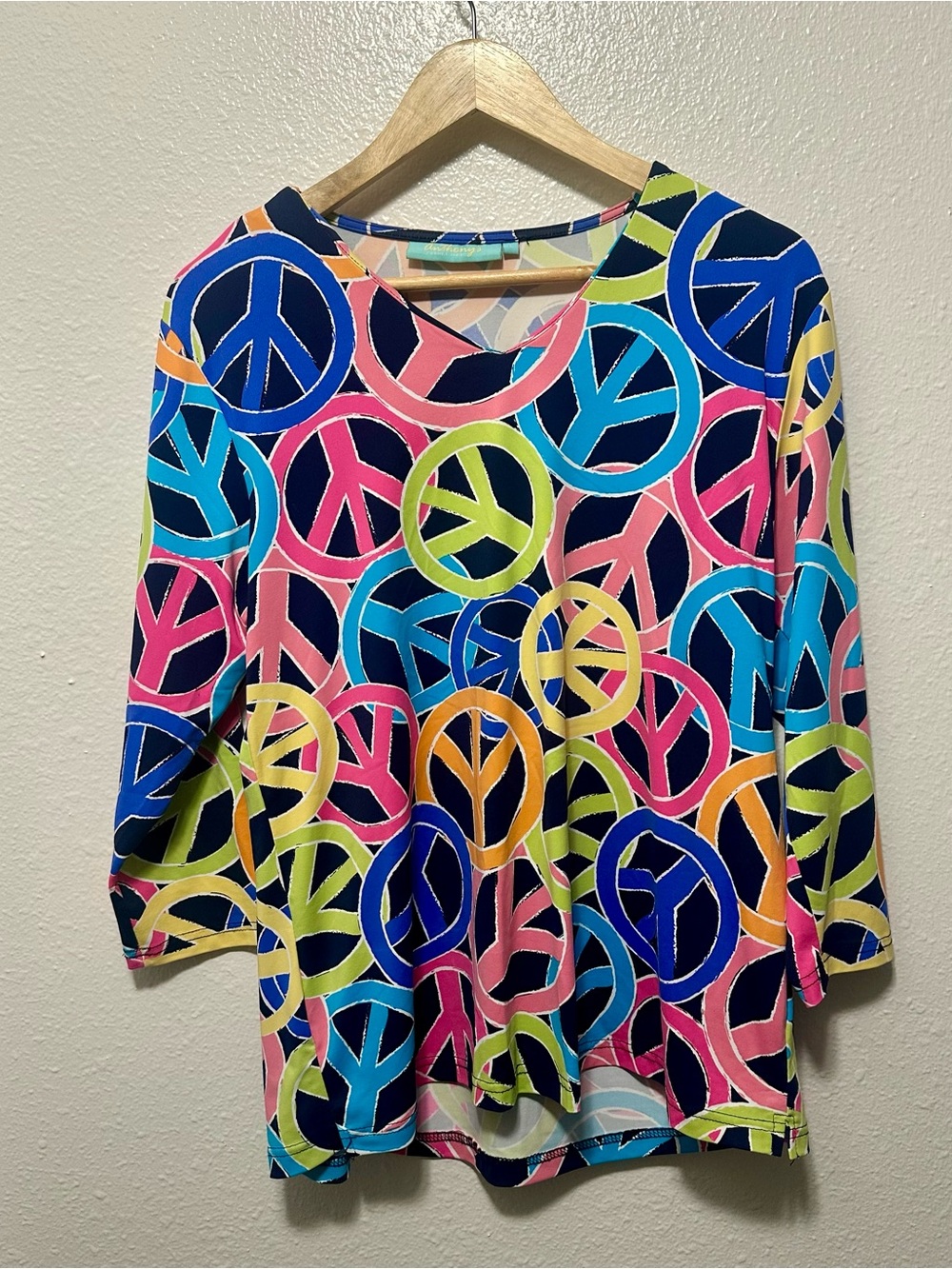 Anthony’s Resort Wear Large Colorful Peace Sign Top